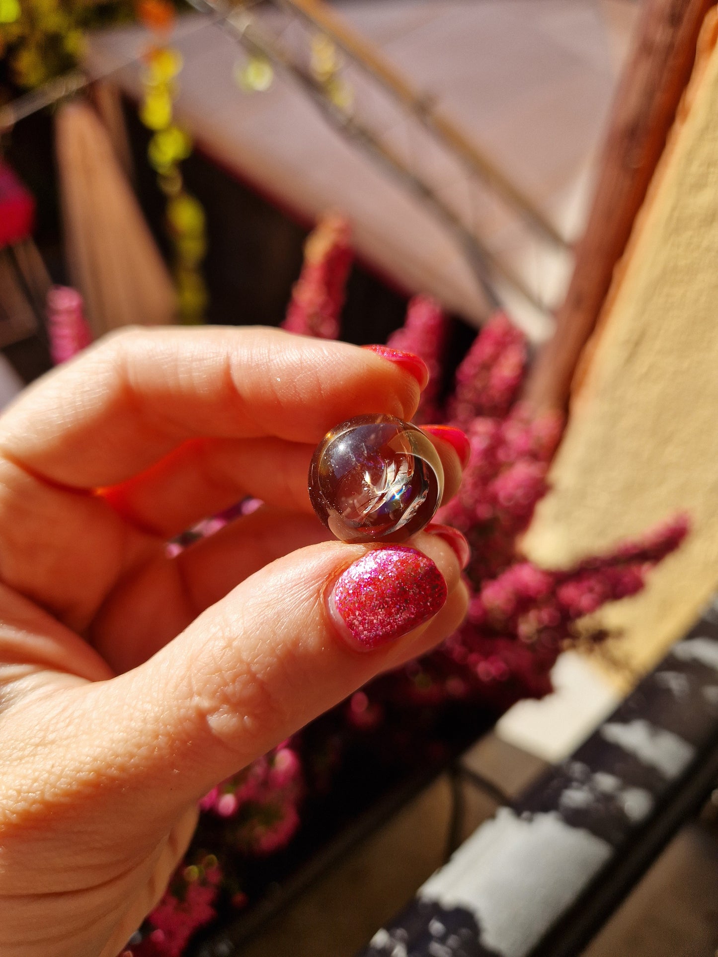 Mini sfera di QUARZO FUME' con arcobaleni